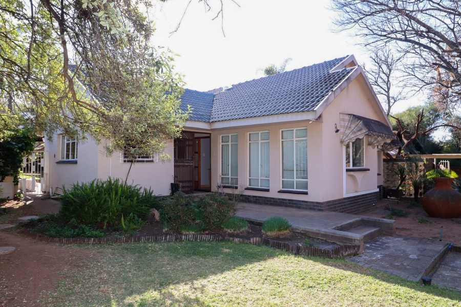 3 Bedroom Property for Sale in Wilkoppies North West